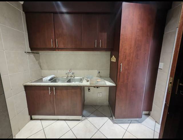 4 bed property to rent in ELDORAIGNE